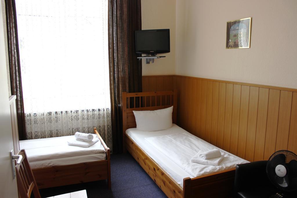 Hotel-pension Rheingold Am Kurfürstendamm Hotel Berlin
