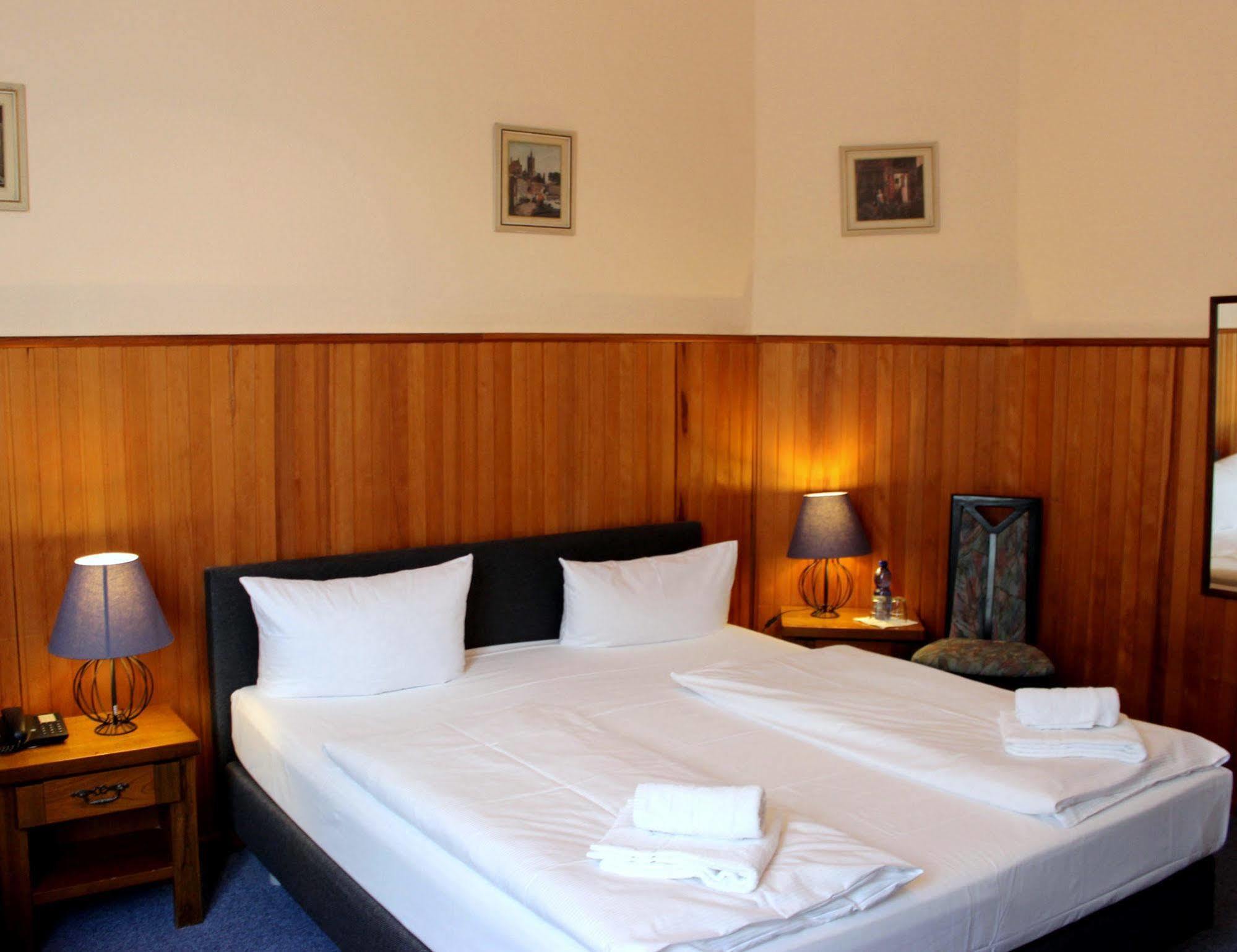 Hotel-pension Rheingold Am Kurfürstendamm